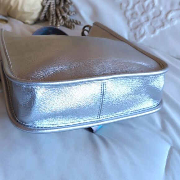 AhDorned🩶 Silver Vegan Leather Small Messenger Crossbody Bag NWT - Picture 6 of 11